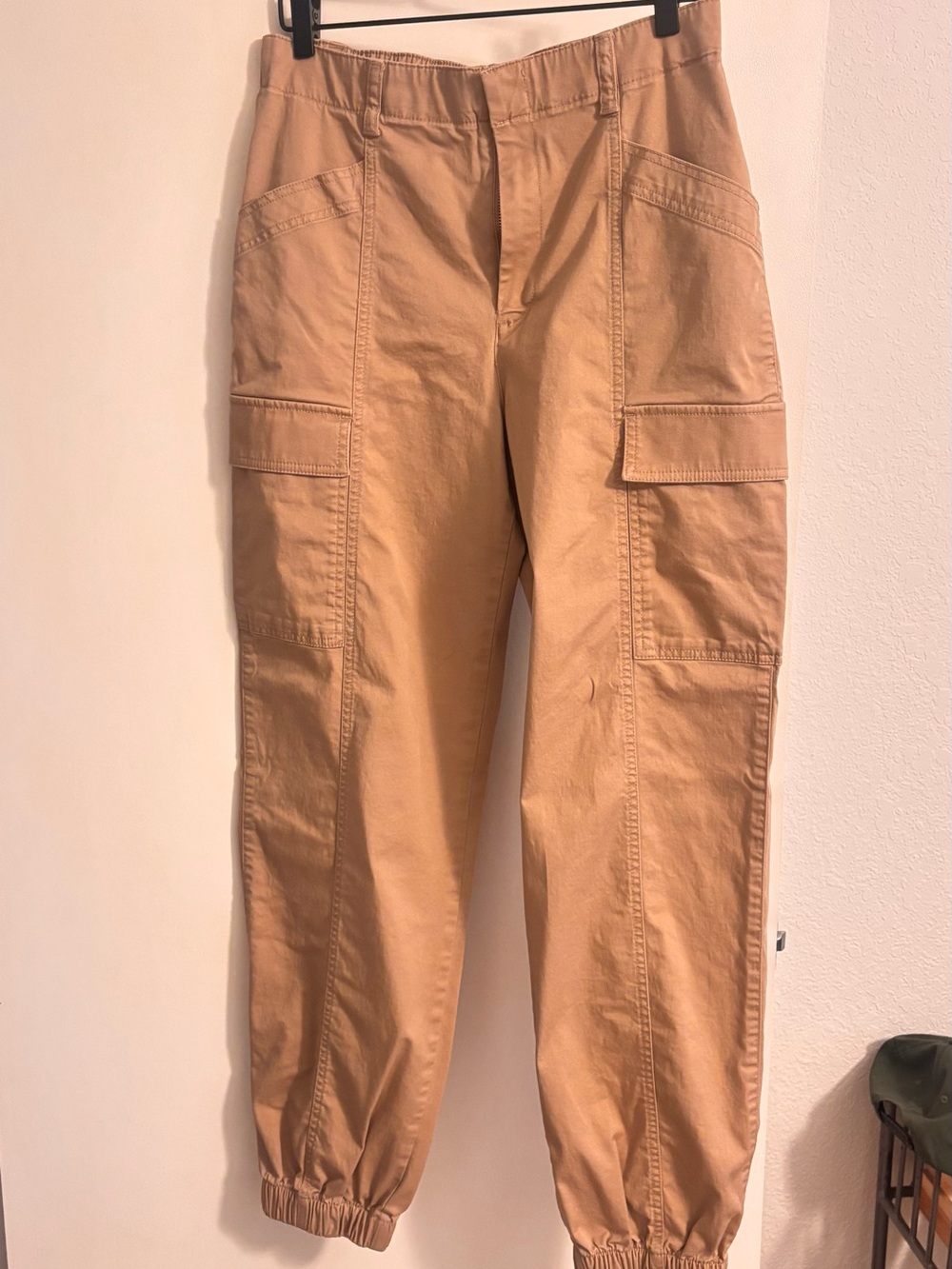 GAP Women's cargo joggers